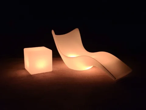 馬爾他發光S形躺椅