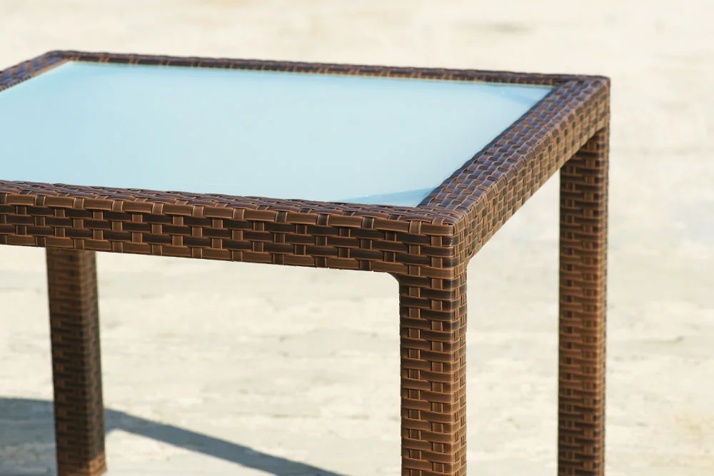 訂製藤編餐桌細節