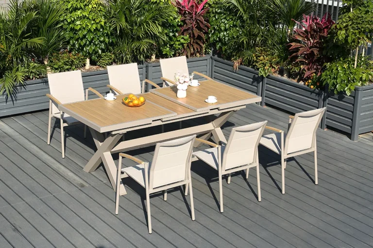 塑木拉伸桌椅組