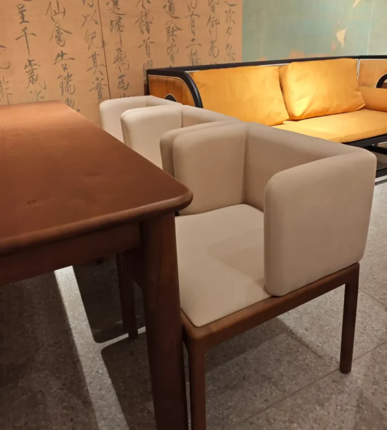 諾斯餐椅