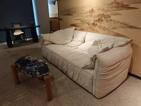 小春 三人沙發