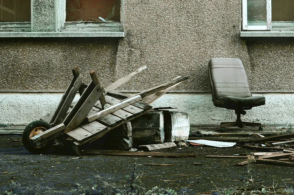 便宜桌椅撐不久