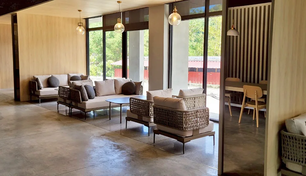 用家具說故事的日月潭渡假飯店